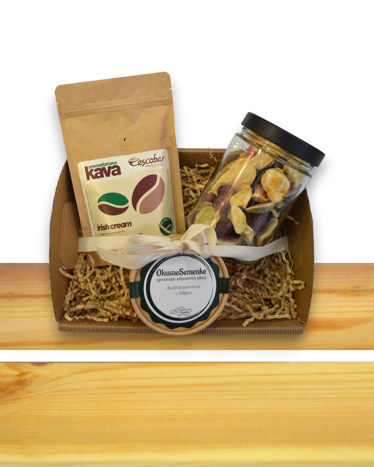 Darilni paket — aromatizirana kava, pekoča bučna semena in liofilizirano sadje