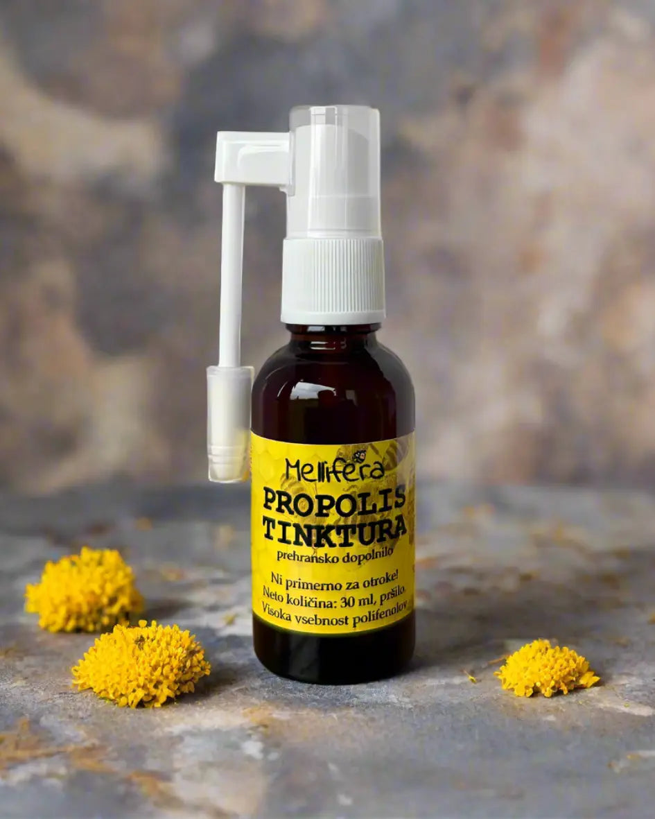 Propolis s pršilko 30 ml Mellifera v steklenički